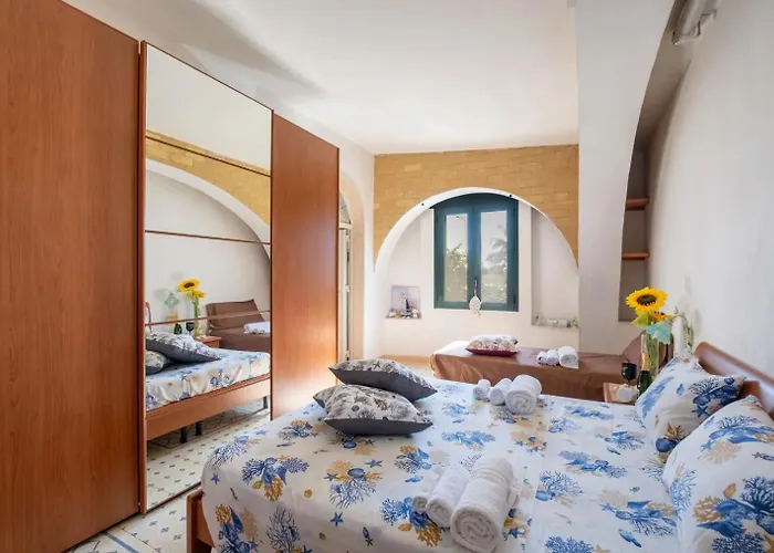 Сasa de vacaciones Tritone In Luxury With Shared Pool Torre Lapillo