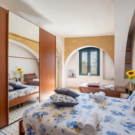 Casa vacanze Tritone In Luxury With Shared Pool Torre Lapillo