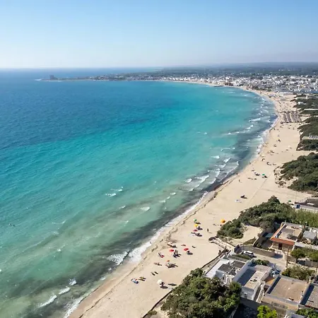 Tritone In Luxury With Shared Pool Holiday home