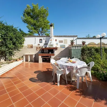 Holiday home Tritone In Luxury With Shared Pool