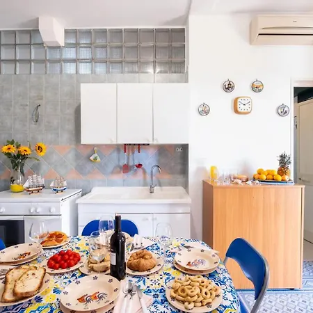 Tritone In Luxury With Shared Pool *