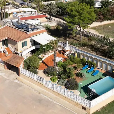 Casa vacanze Tritone In Luxury With Shared Pool