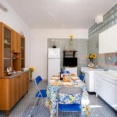 Tritone In Luxury With Shared Pool Holiday home Torre Lapillo