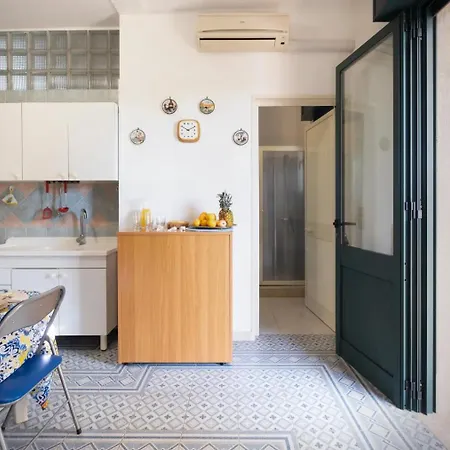 Casa vacanze Tritone In Luxury With Shared Pool