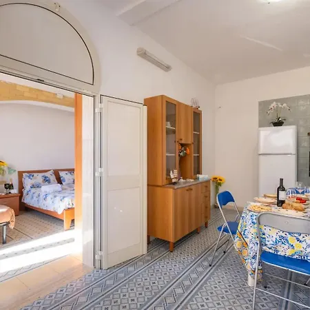 Tritone In Luxury With Shared Pool Holiday home *