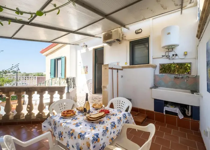 Tritone In Luxury With Shared Pool 度假居 托雷拉皮罗